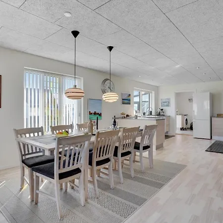 Holiday home Stunning In With Wifi